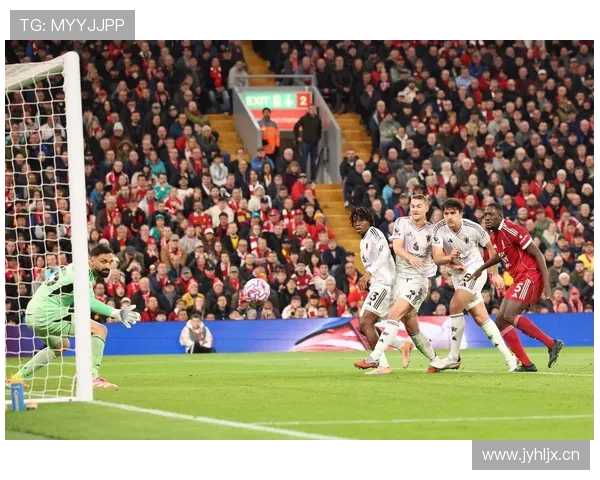 英超历史排名揭晓:曼联与利物浦的竞争力增强引发热议 英超历史排名揭晓:曼联与利物浦的竞争力增强引发热议