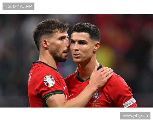 吕迪格与鲁本·迪亚斯防守风格对比分析