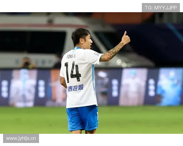 孙铭徽赛场上一板一眼，换下场居然是隔壁大爷的生活节奏？